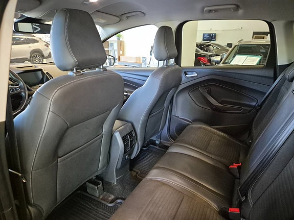 Ford Kuga 10 of 16
