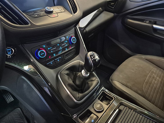 Ford Kuga 14 of 16