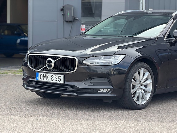Volvo V90 2 of 5