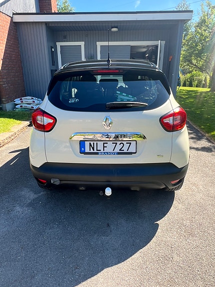 Renault Captur 2 of 5