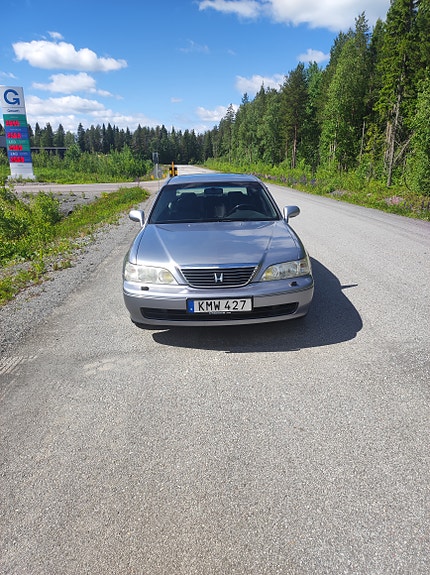 Honda Legend 3 of 7
