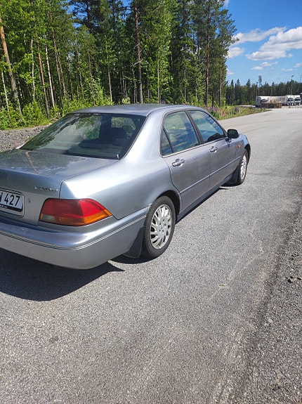 Honda Legend 5 of 7
