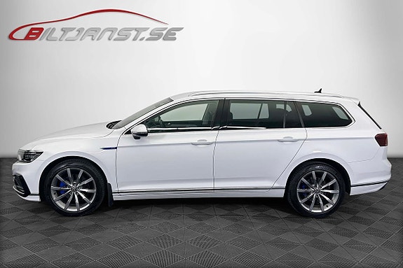 Volkswagen Passat 2 of 5