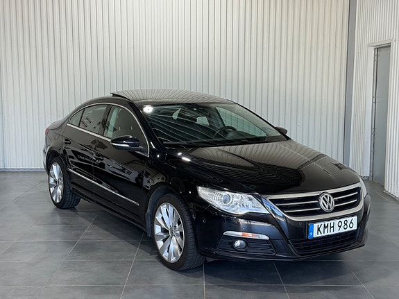 Volkswagen Passat CC 2 of 5