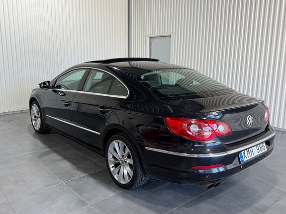 Volkswagen Passat CC 3 of 5
