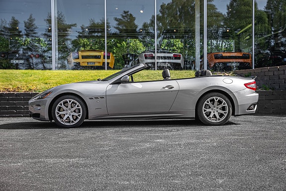 Maserati GranCabrio 7 of 21