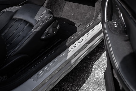 Maserati GranCabrio 11 of 21