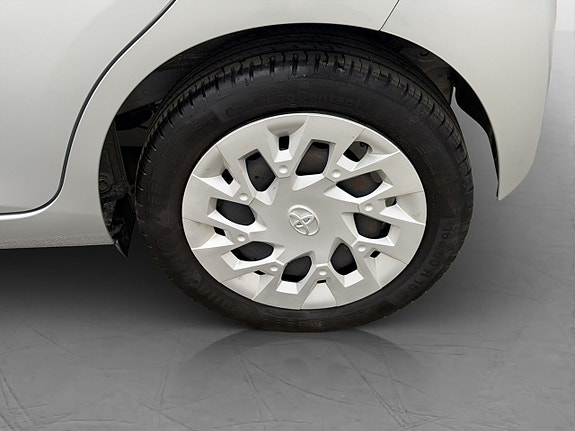 Toyota Aygo 22 of 24