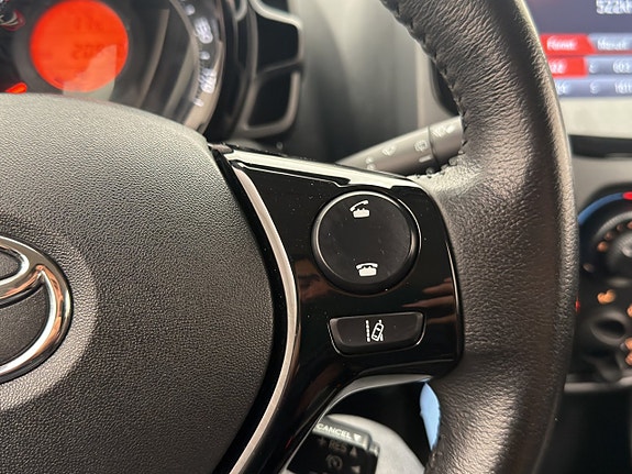 Toyota Aygo 12 of 24