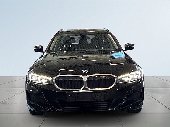 BMW 330e 2 of 5