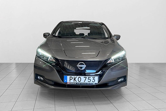 Nissan Leaf 3 of 5