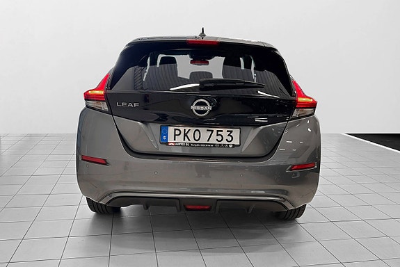 Nissan Leaf 10 of 23