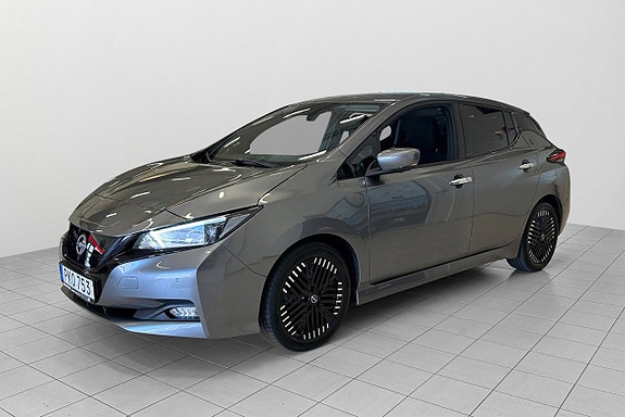 Nissan Leaf 2 of 5