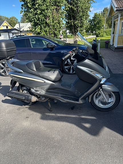 SYM GTS 250 3 of 3