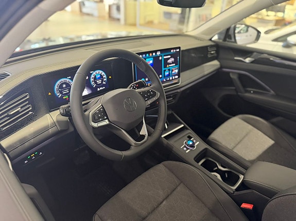 Volkswagen Tiguan 7 of 18