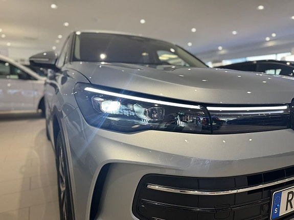 Volkswagen Tiguan 6 of 18