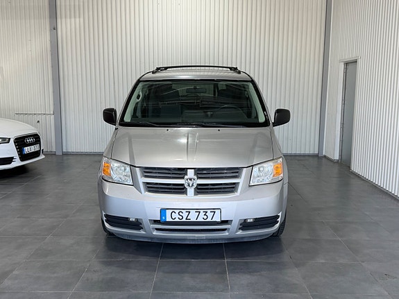 Dodge Grand Caravan 5 of 15