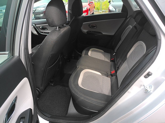 Kia Ceed 6 of 12
