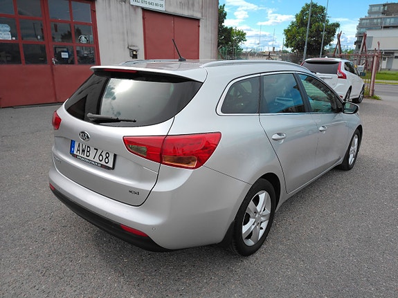Kia Ceed 3 of 12