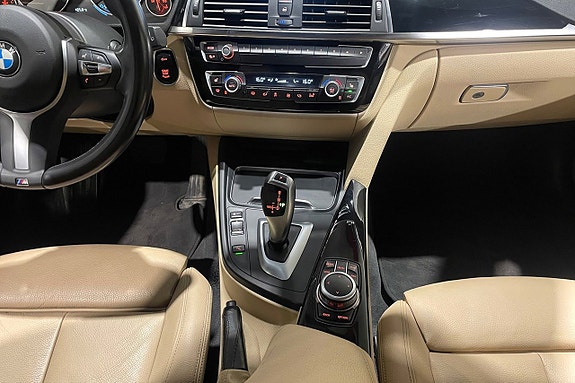 BMW 320 12 of 17