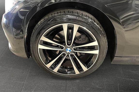 BMW 320 16 of 17