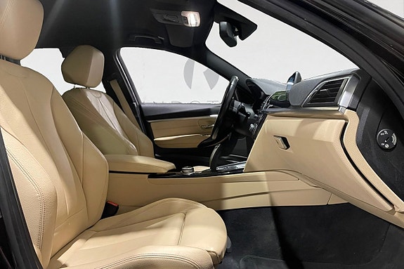BMW 320 15 of 17