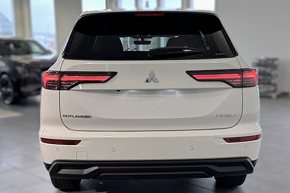 Mitsubishi Outlander 6 of 18