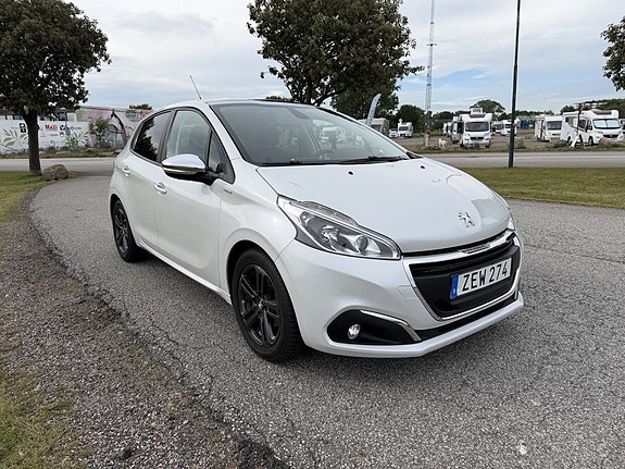 Peugeot 208 6 of 9