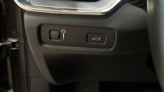 Volvo V60 Cross Country 17 of 29