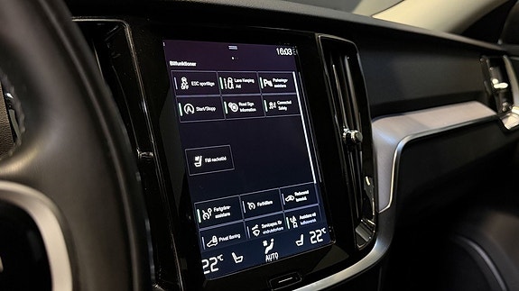 Volvo V60 Cross Country 19 of 29