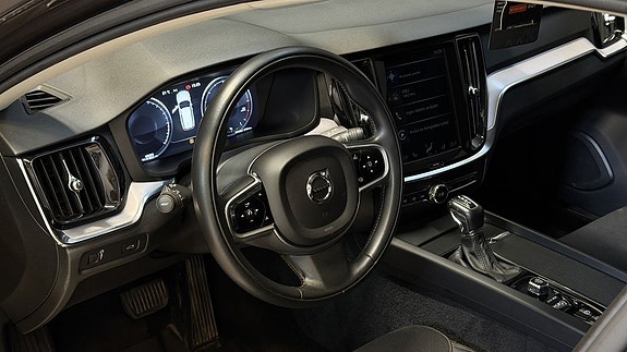 Volvo V60 Cross Country 15 of 29