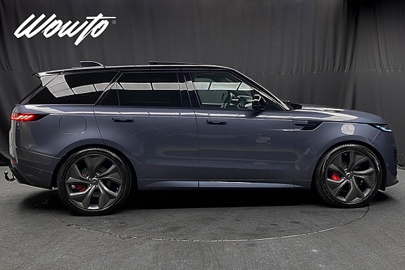 Land Rover Range Rover Sport 3 of 5