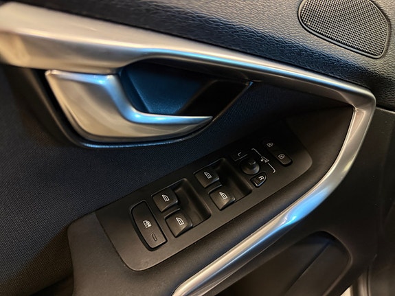 Volvo V40 5 of 17