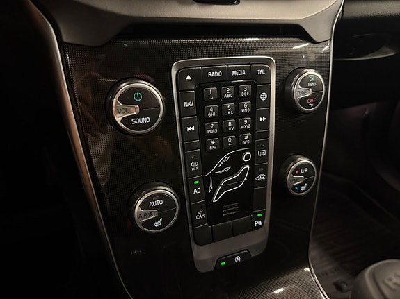 Volvo V40 10 of 17