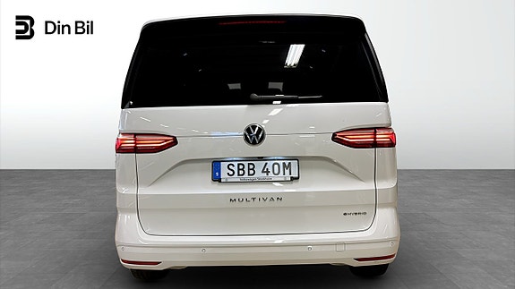 Volkswagen Multivan 5 of 5
