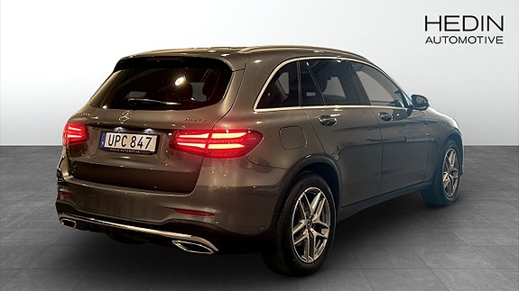 Mercedes-Benz GLC220 d 2 of 5