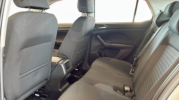 Volkswagen T-Cross 11 of 13