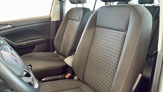 Volkswagen T-Cross 8 of 13