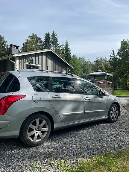 Peugeot 308 SW 4 of 4