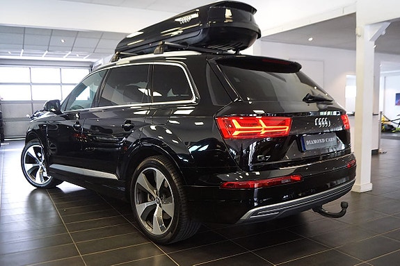 Audi Q7 3 of 5