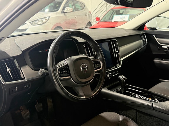 Volvo V90 8 of 13