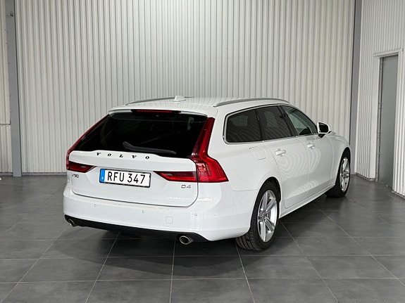 Volvo V90 6 of 13