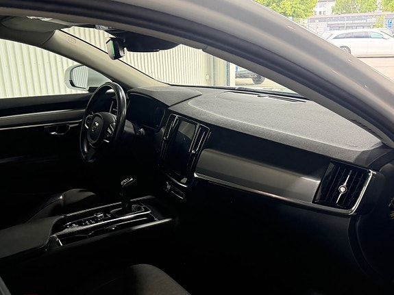 Volvo V90 10 of 13