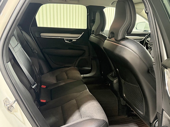 Volvo V90 13 of 13