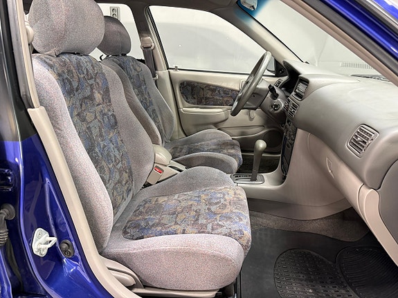 Toyota Corolla 10 of 18