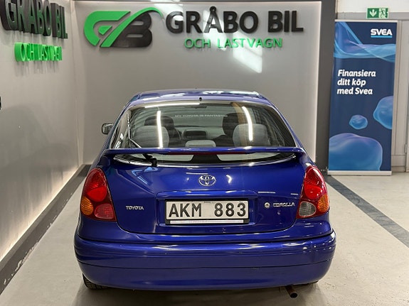 Toyota Corolla 8 of 18