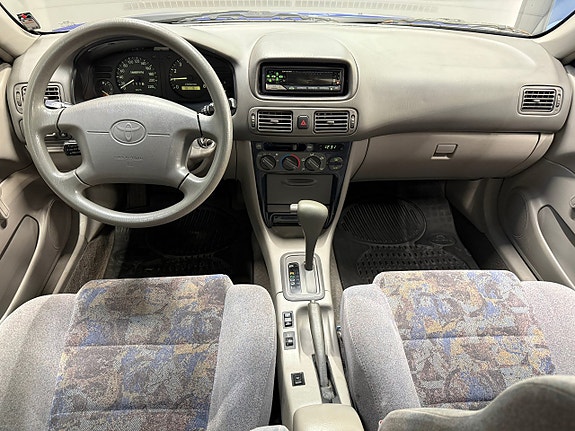 Toyota Corolla 13 of 18