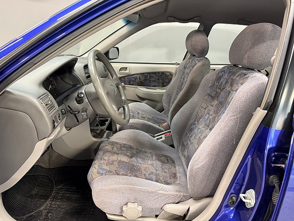 Toyota Corolla 9 of 18