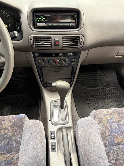 Toyota Corolla 15 of 18