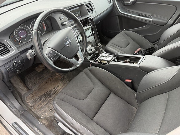 Volvo V60 4 of 9
